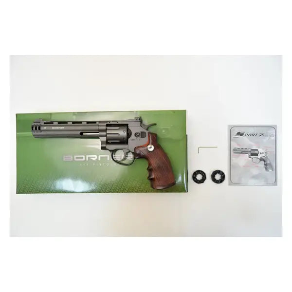 Borner Super Sport 704 revolver med eske, klipser, sekskantnøkkel og bruksanvisning