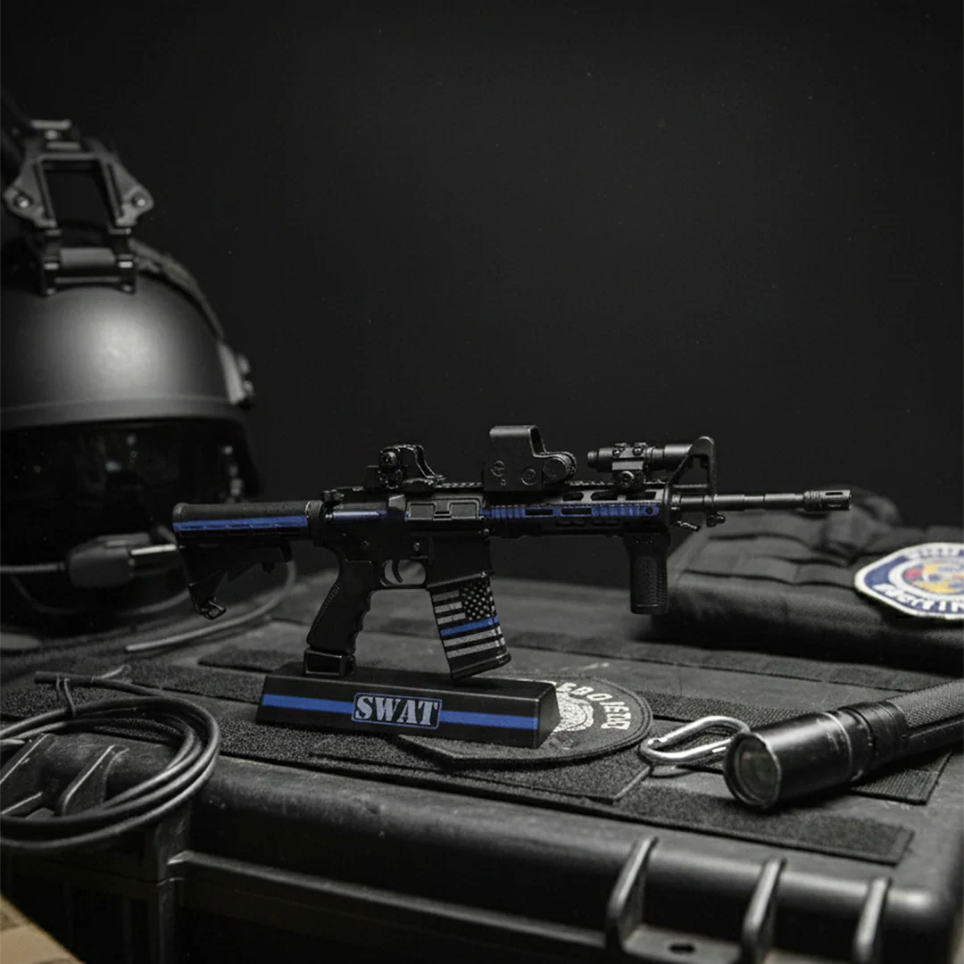 Goatguns - Mini AR15 Thin Blue Line/SWAT Special Edition - Replika Modell - Game-On.no
